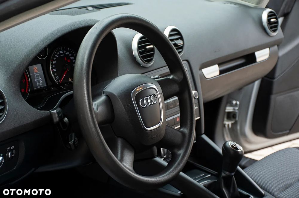 Audi A3 Sportback 1.6 Prime Line - 24