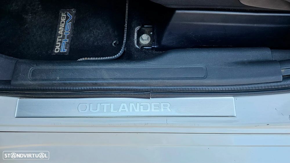 Mitsubishi Outlander — fotografia 10