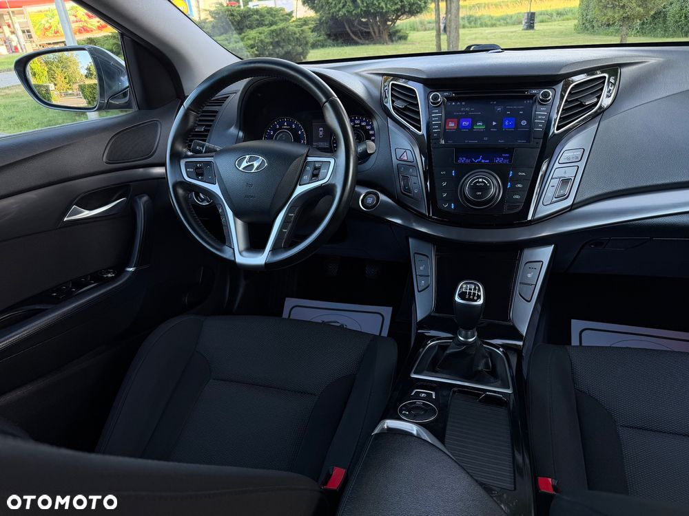 Hyundai i40 i40cw 1.6 Fifa World Cup Edition - 31