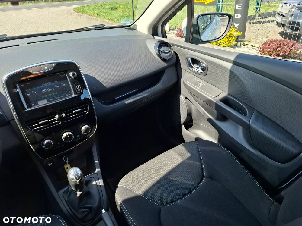 Renault Clio - 23