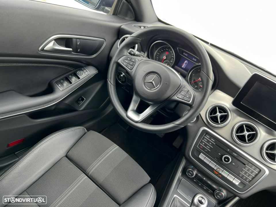 Mercedes-Benz CLA 200 d Shooting Brake Urban - 19