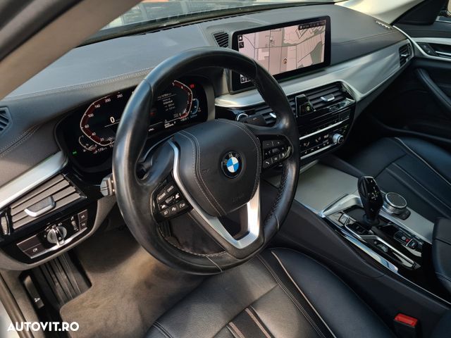 BMW Seria 5 530e Aut. Luxury Line - 11