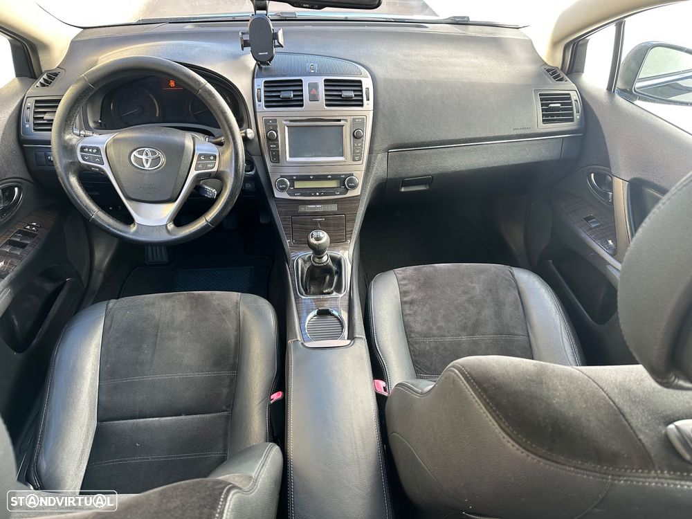 Toyota Avensis SW 2.0 D-4D Exclusive +Navi - 6