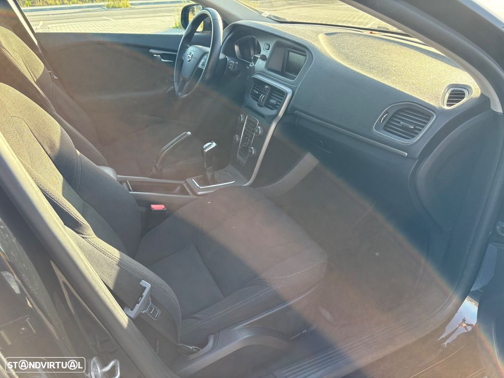 Volvo V40 2.0 D2 R-Design Momentum - 21