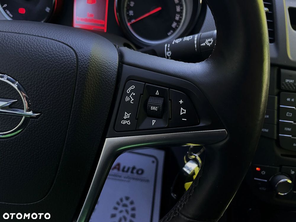 Opel Insignia 2.0 T Sport 4x4 - 24