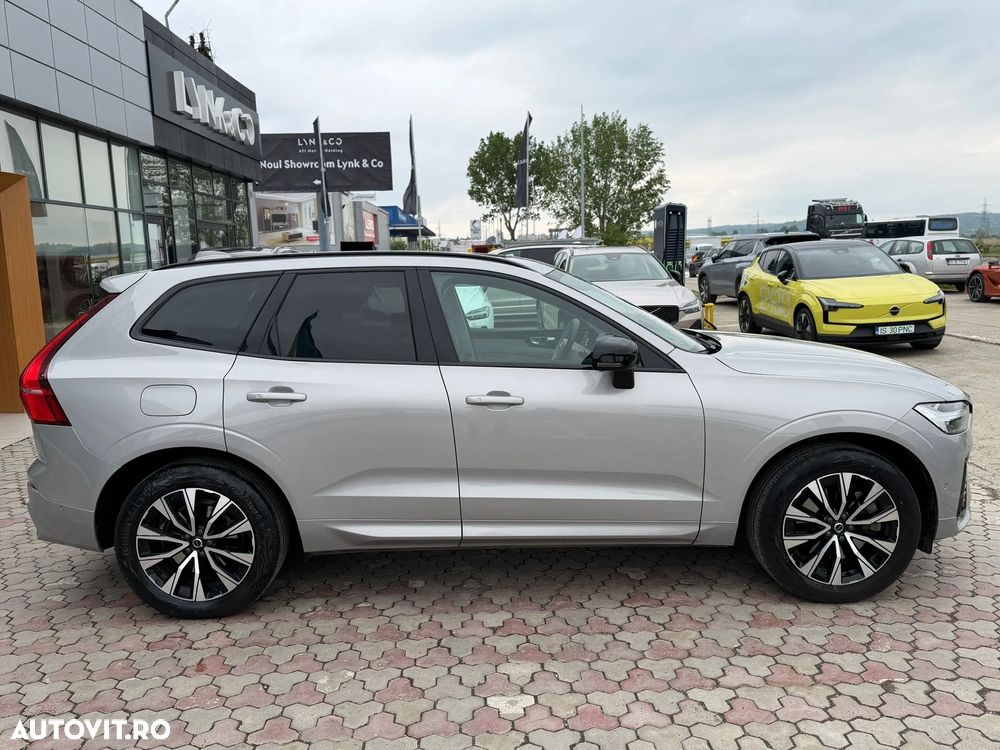 Volvo XC 60 B5 AT AWD MHEV Ultra Dark - 18