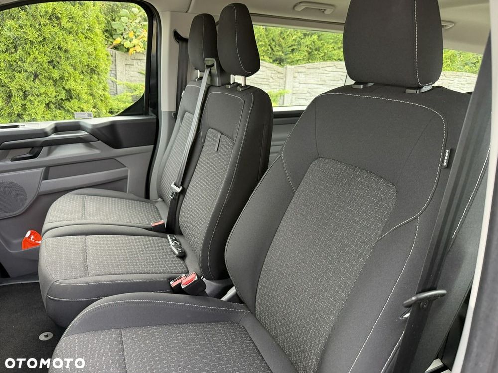 Ford Tourneo Custom - 18