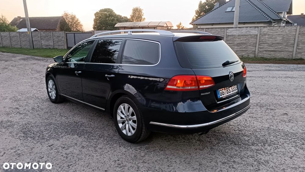 Volkswagen Passat 2.0 TDI Comfortline - 9