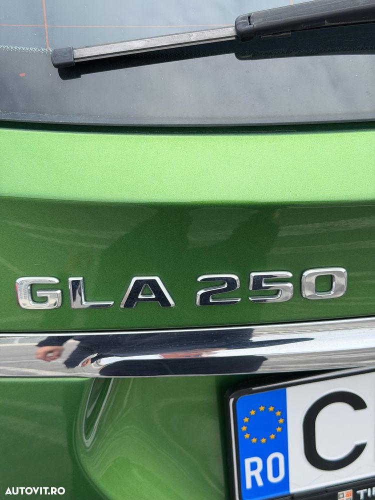 Mercedes-Benz GLA 250 4MATIC Aut. - 10