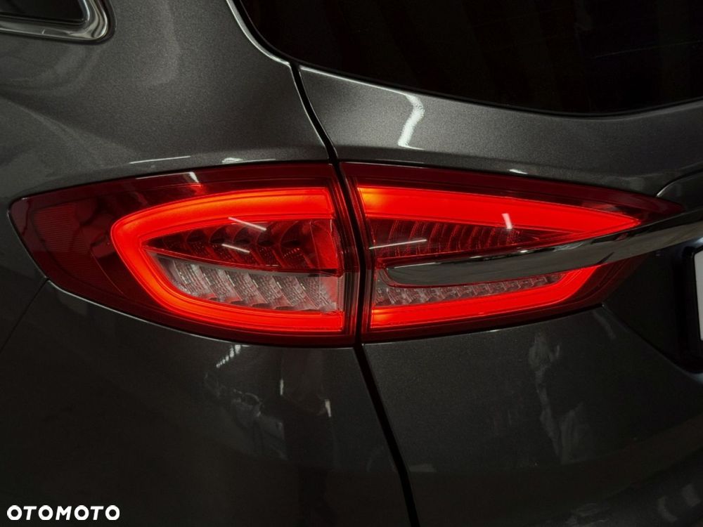 Ford Mondeo - 38