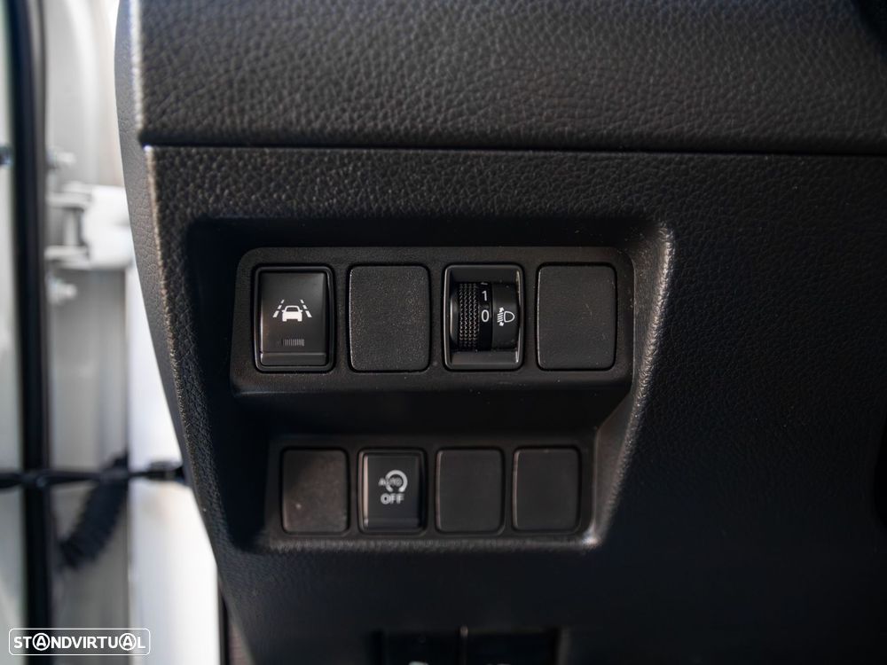 Nissan Qashqai 1.5 dCi N-Connecta J18 - 37