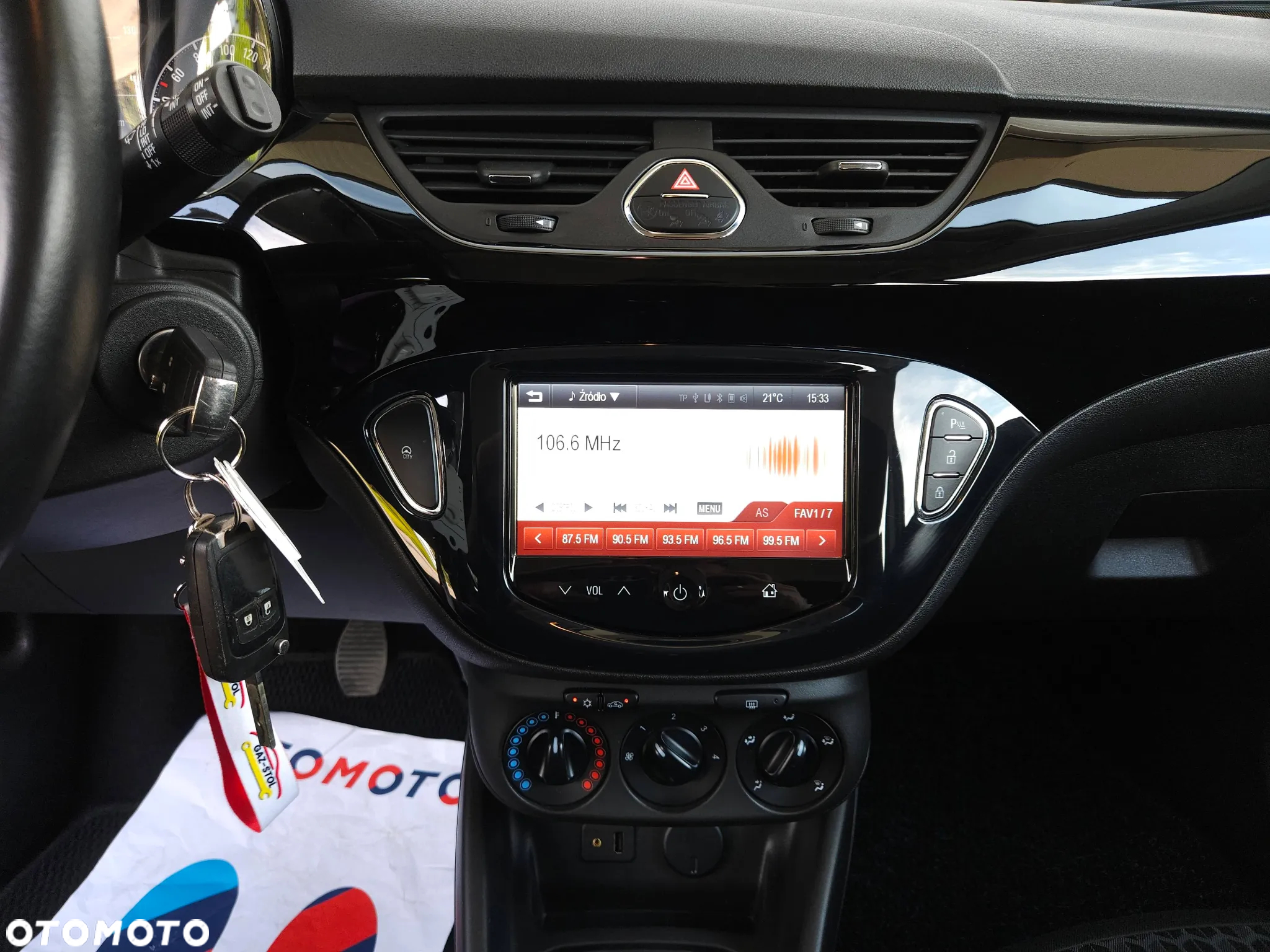 Opel Corsa 1.4 16V Cosmo - 25