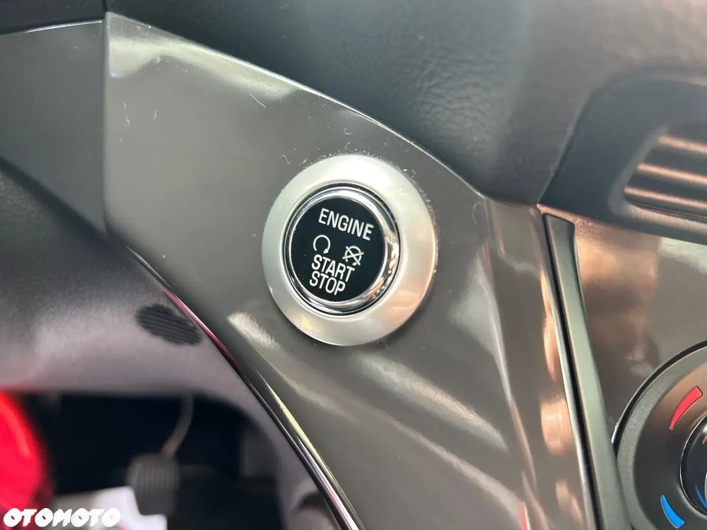 Ford Kuga 2.0 TDCi 2x4 Titanium - 22