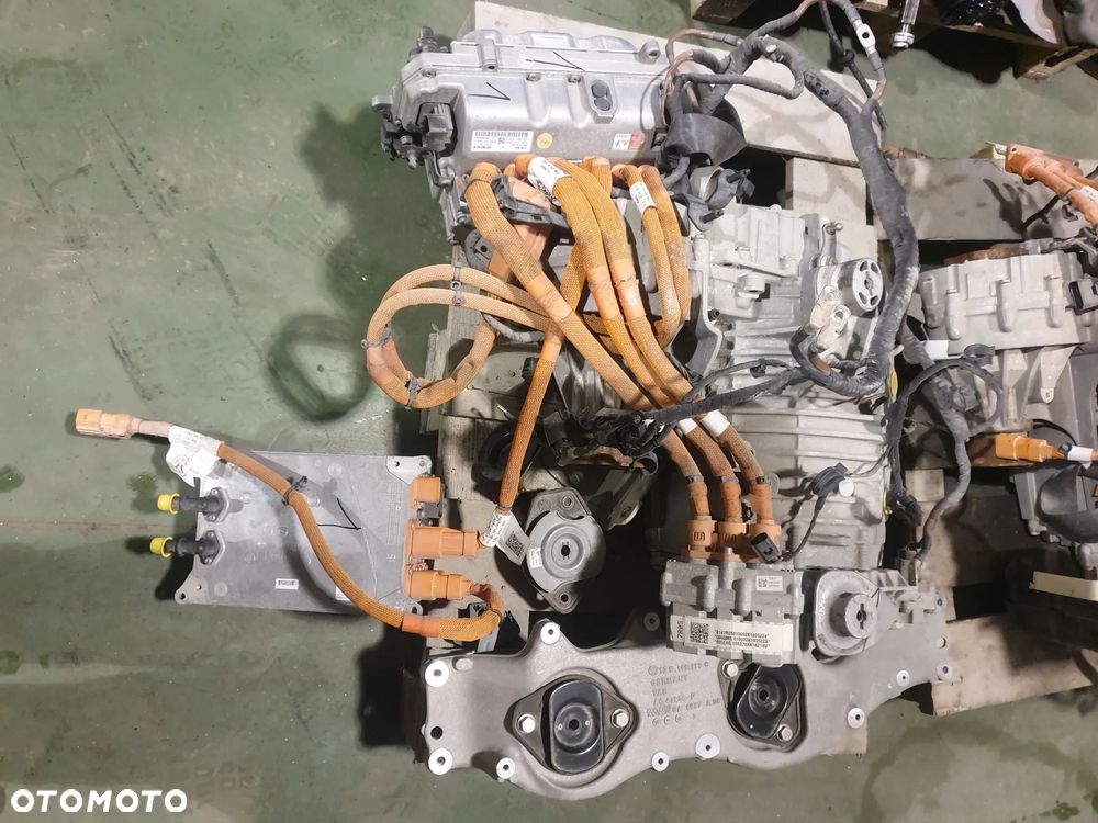 SILNIK ELEKTRYCZNY SŁUPEK  ELEKTRYK  EAG VW GOLF VII 7 E-GOLF EGOLF AUDI SKODA SEAT  POTESTOWY MINIMALNY PRZEBIEG - 16