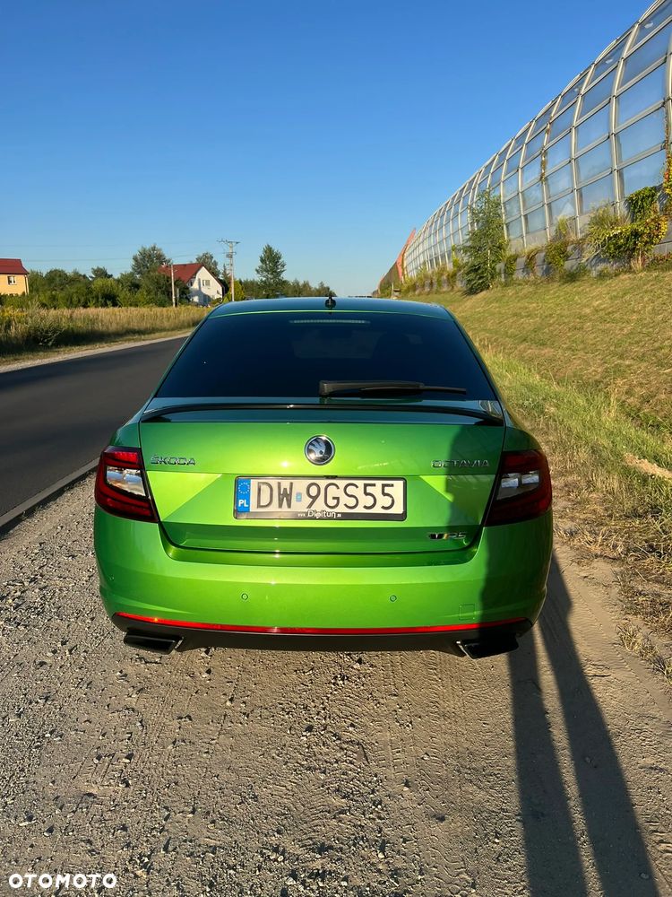 Skoda Octavia 2.0 TSI RS Challenge 245 DSG - 5