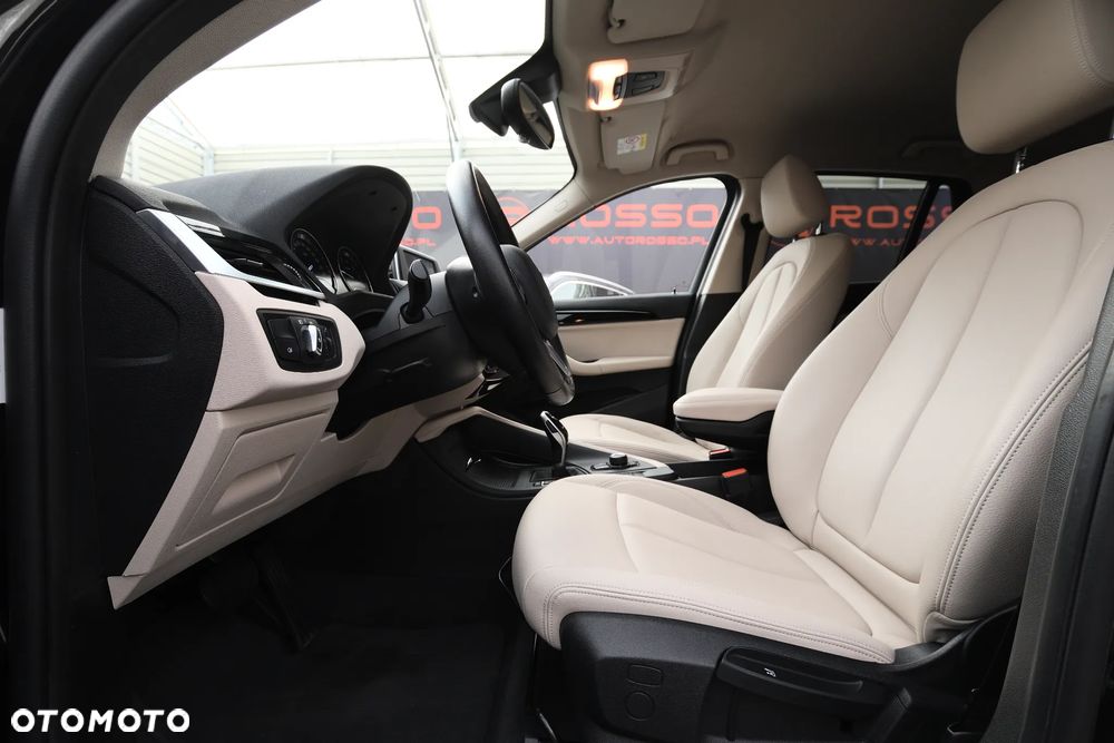 BMW X1 sDrive20i Advantage - 16