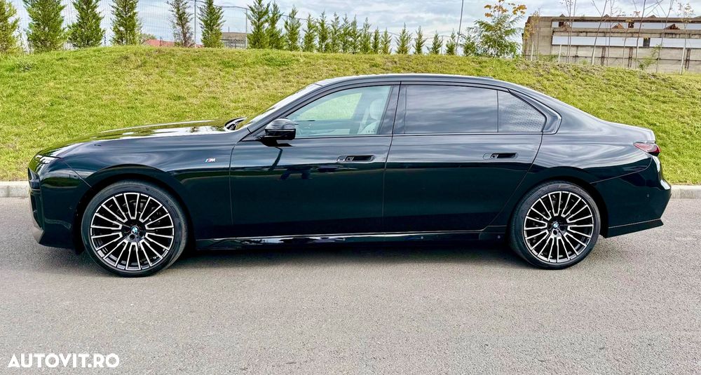 BMW Seria 7 740d xDrive MHEV - 4