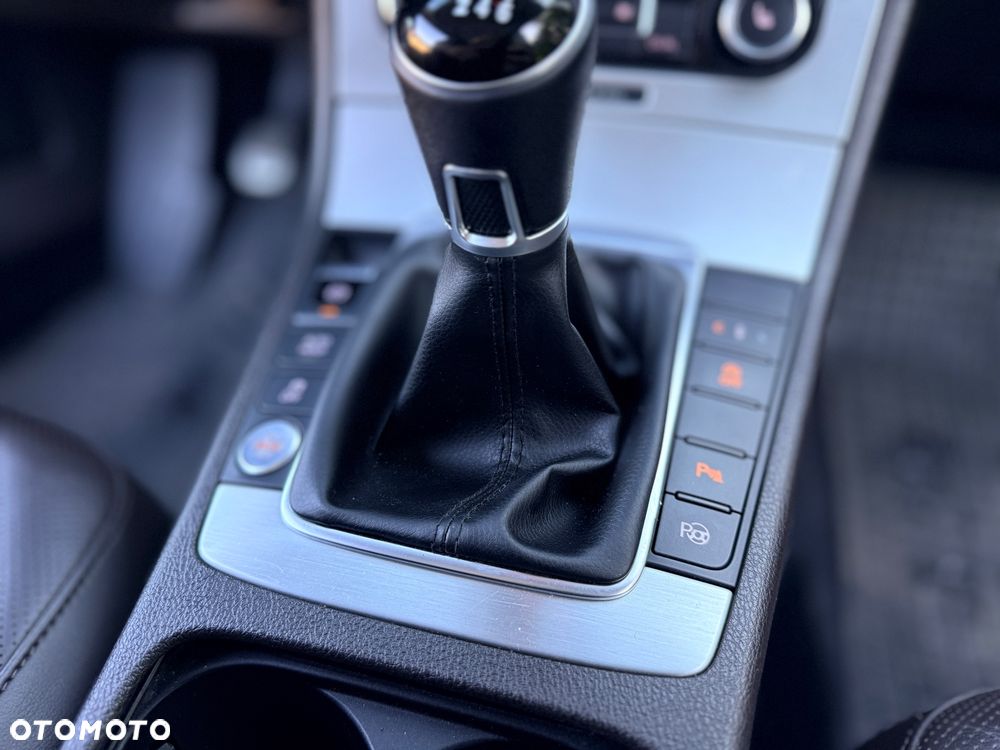 Volkswagen Passat 2.0 TDI Highline - 21