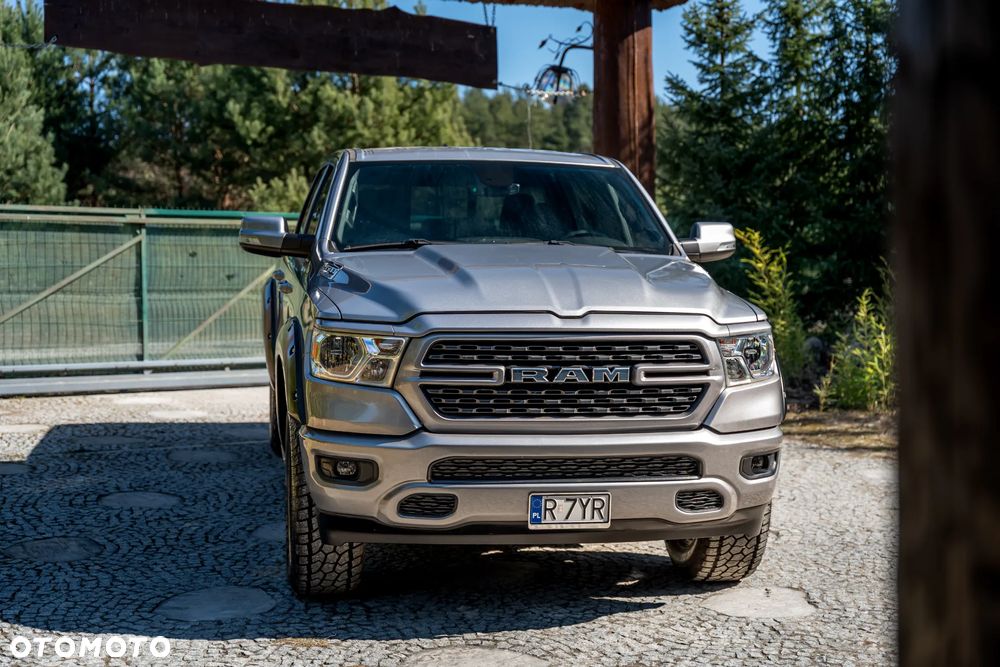 RAM 1500 5.7 Crew Cab Bighorn - 18