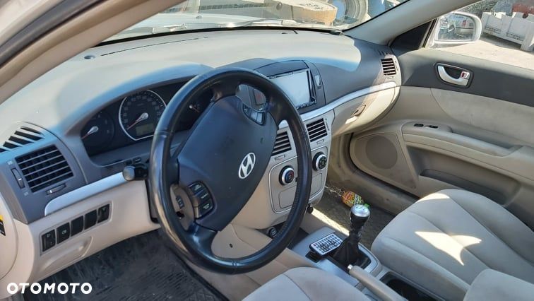 HYUNDAI sonata iv 2,0 CRDI rozrusznik - 3