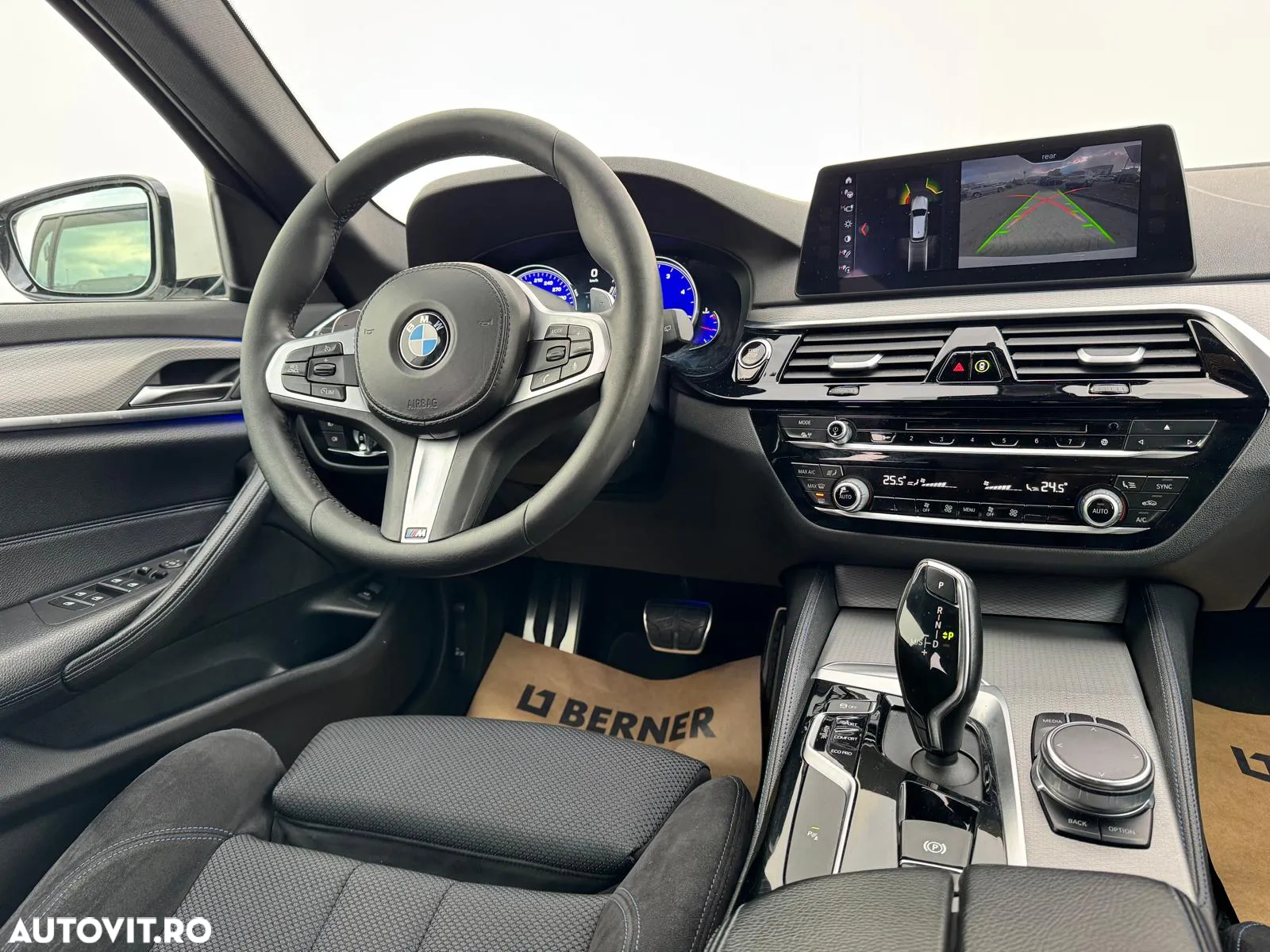 BMW Seria 5 520d xDrive AT - 28