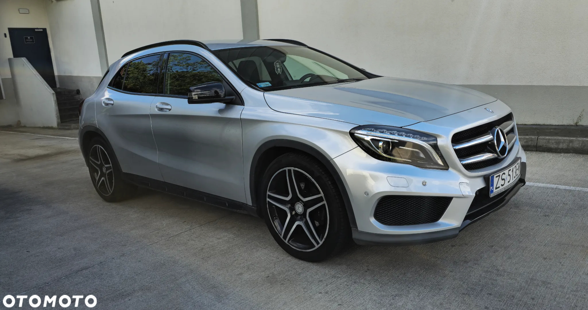 Mercedes-Benz GLA - 12
