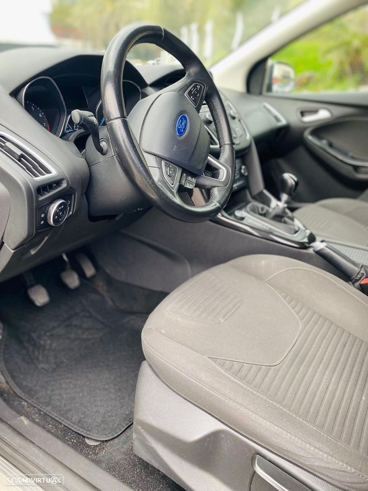 Ford Focus SW 1.0 EcoBoost S&S Titanium - 10