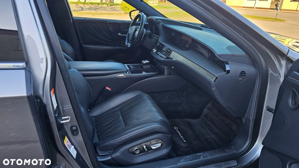 Lexus LS 500 Prestige AWD - 35