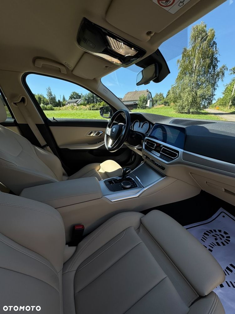 BMW Seria 3 320i GPF Sport Line - 41