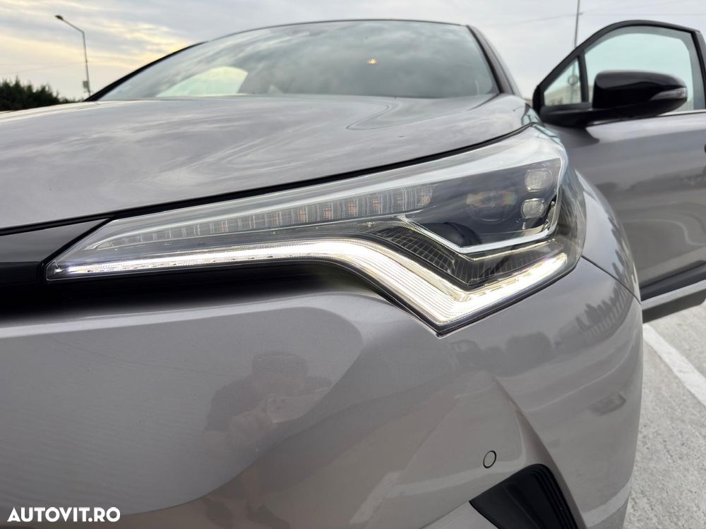 Toyota C-HR 1.8 HSD 122 CP 4x2 CVT C-ult Style bi-tone - 28