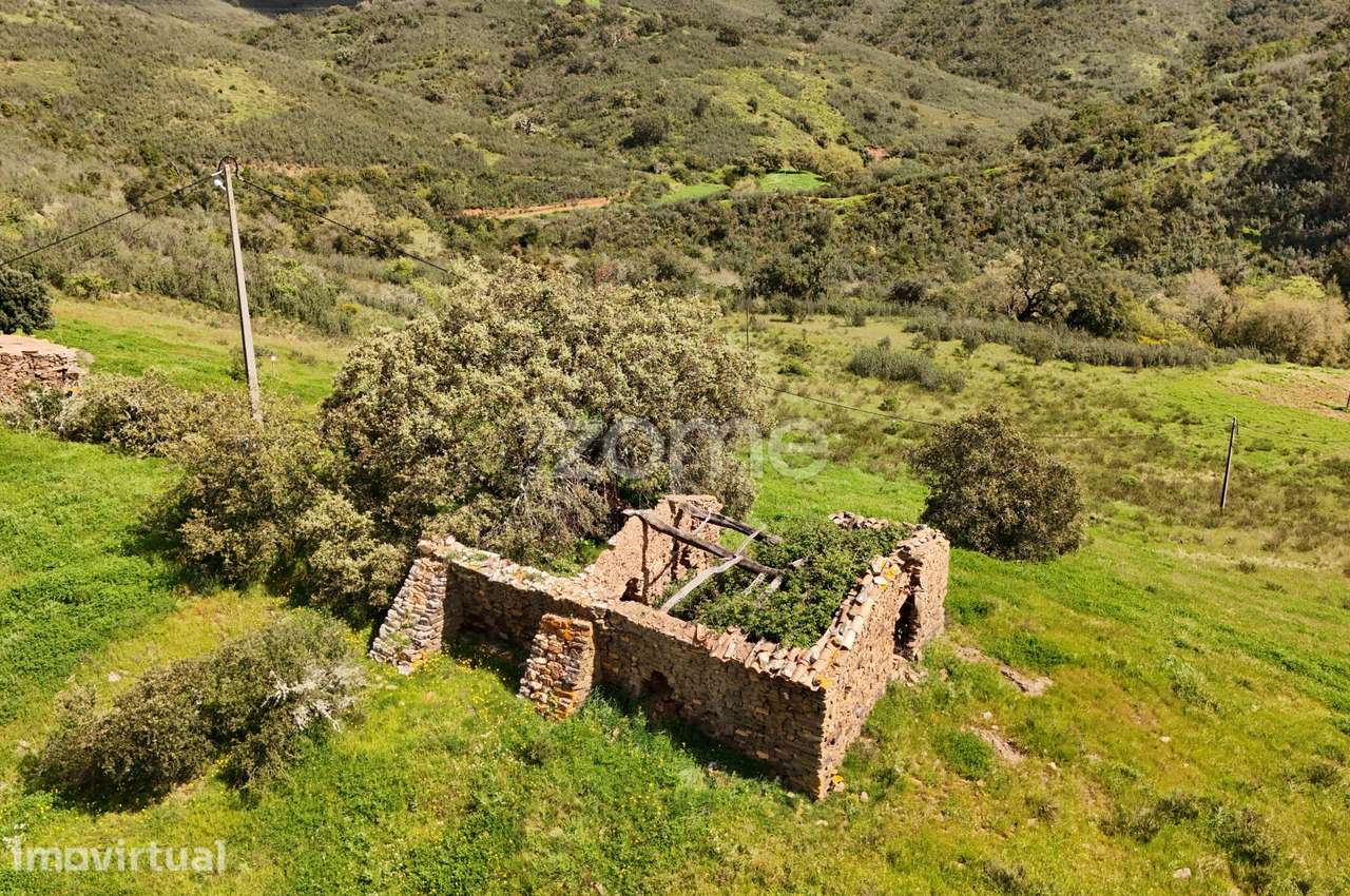 Terreno de 23 Ha com sobreiros e Ruína em Tramagueira, Pereiras-Gare - Grande imagem: 4/15