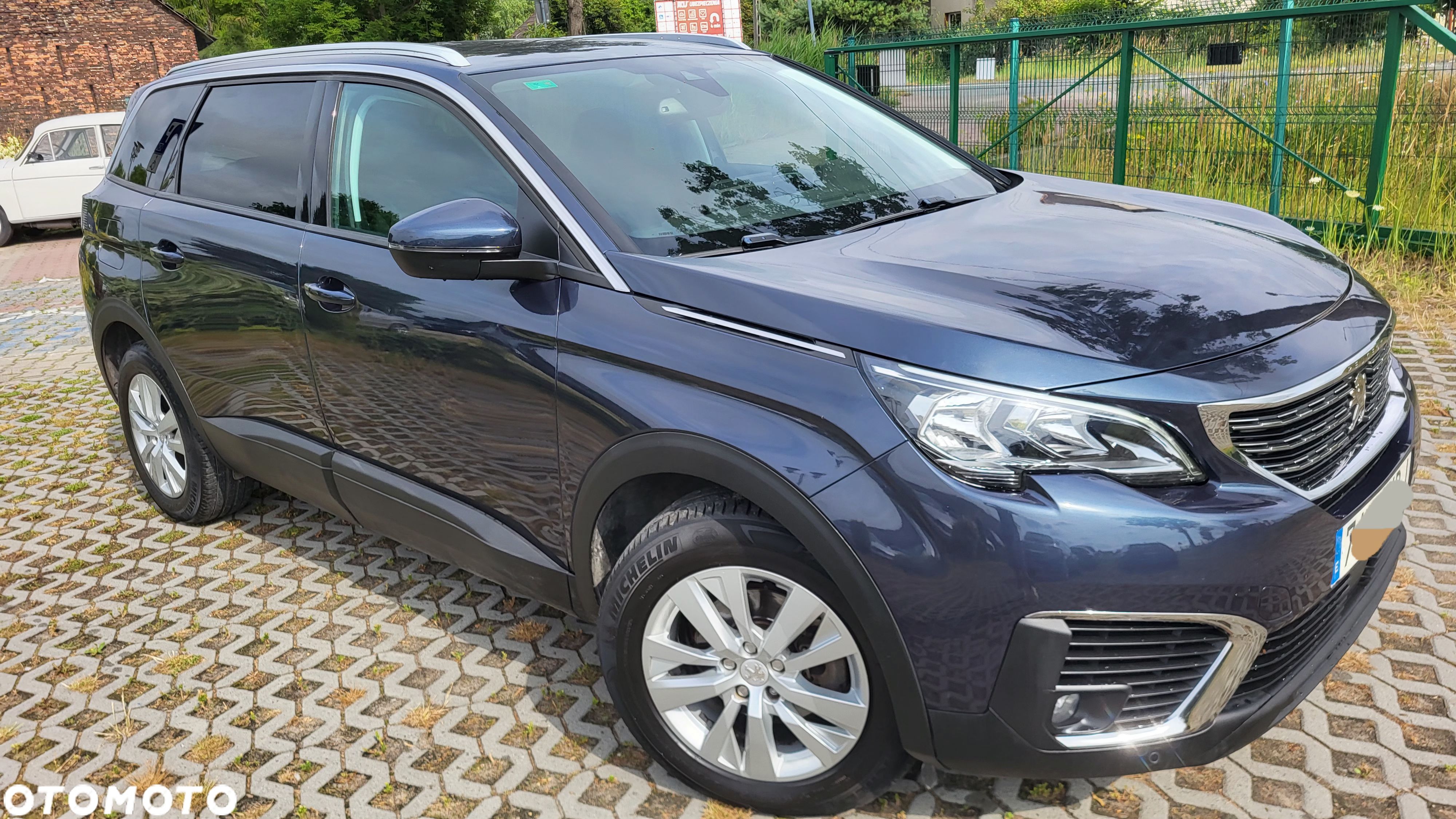Peugeot 5008 BlueHDI 120 EAT6 Active - 1