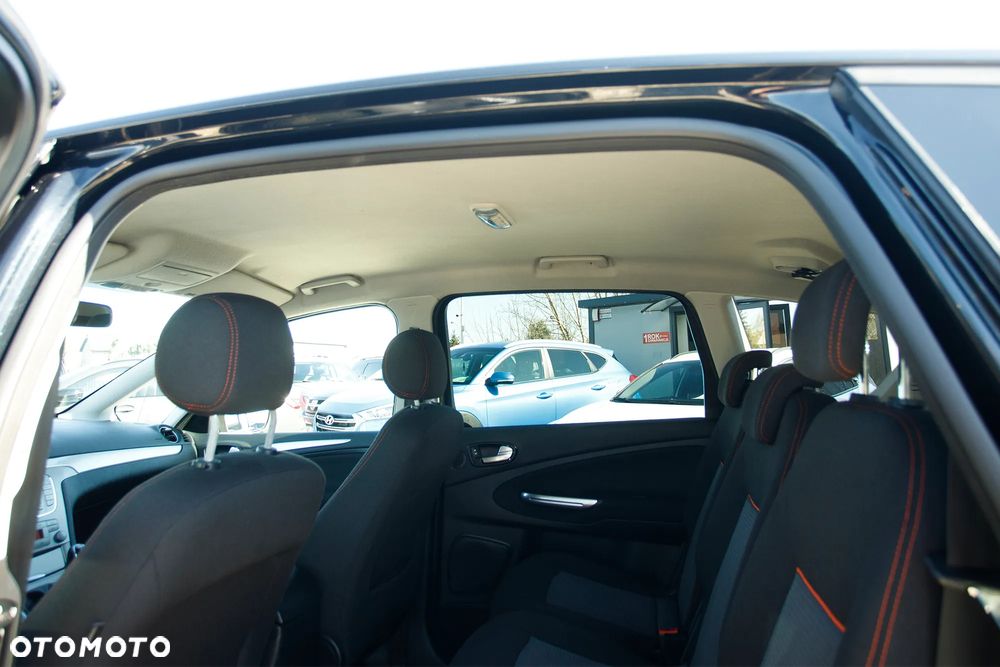 Ford S-Max 2.0 FF Titanium - 25