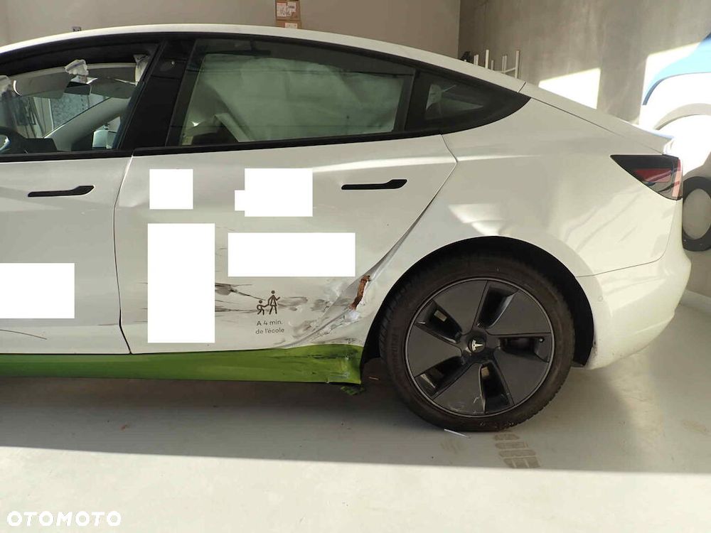 Tesla Model 3 2024 photo 5