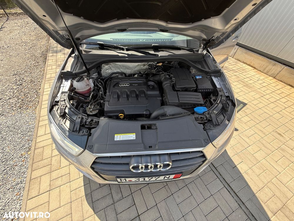 Audi Q3 2.0 TDI Sport - 38