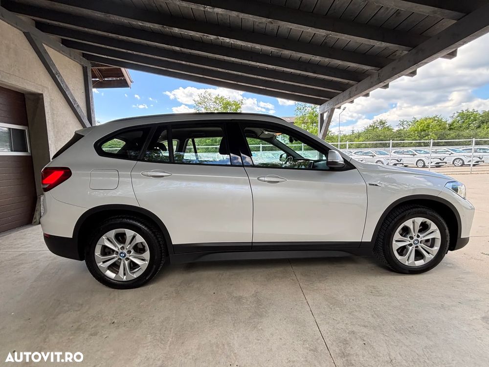 BMW X1 xDrive25e AT PHEV - 11