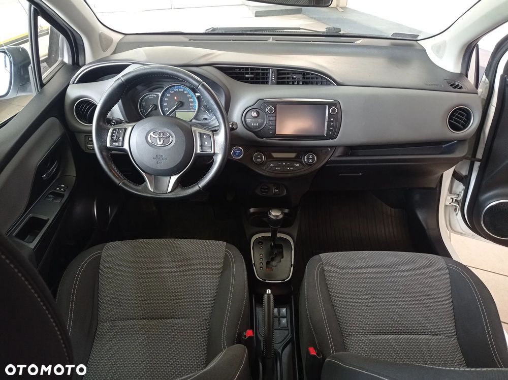 Toyota Yaris - 11