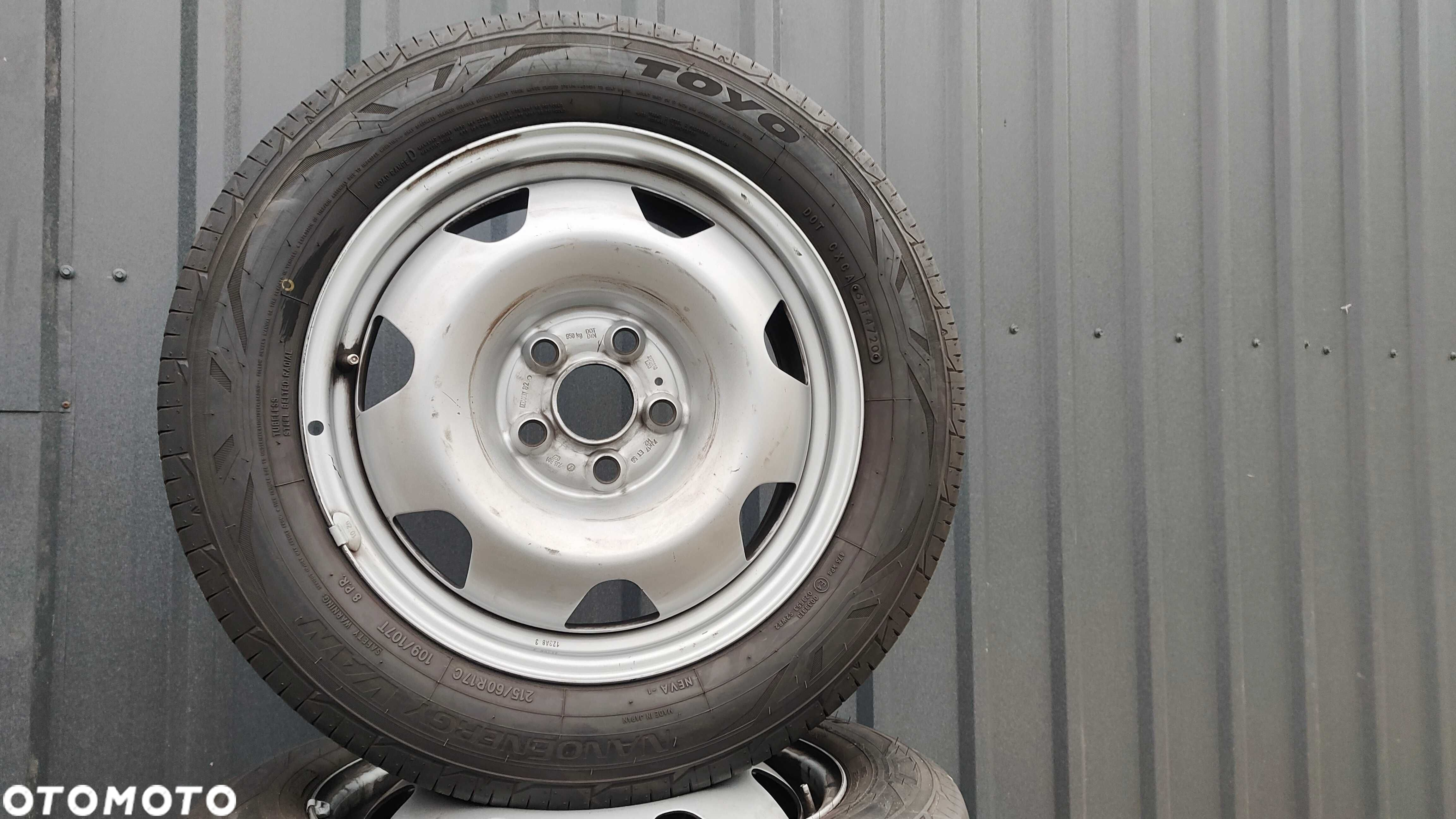 Koła Letnie VW T5 T6 215/60/17C Toyo 4szt 2020r 8mm Jak Nowe - 8