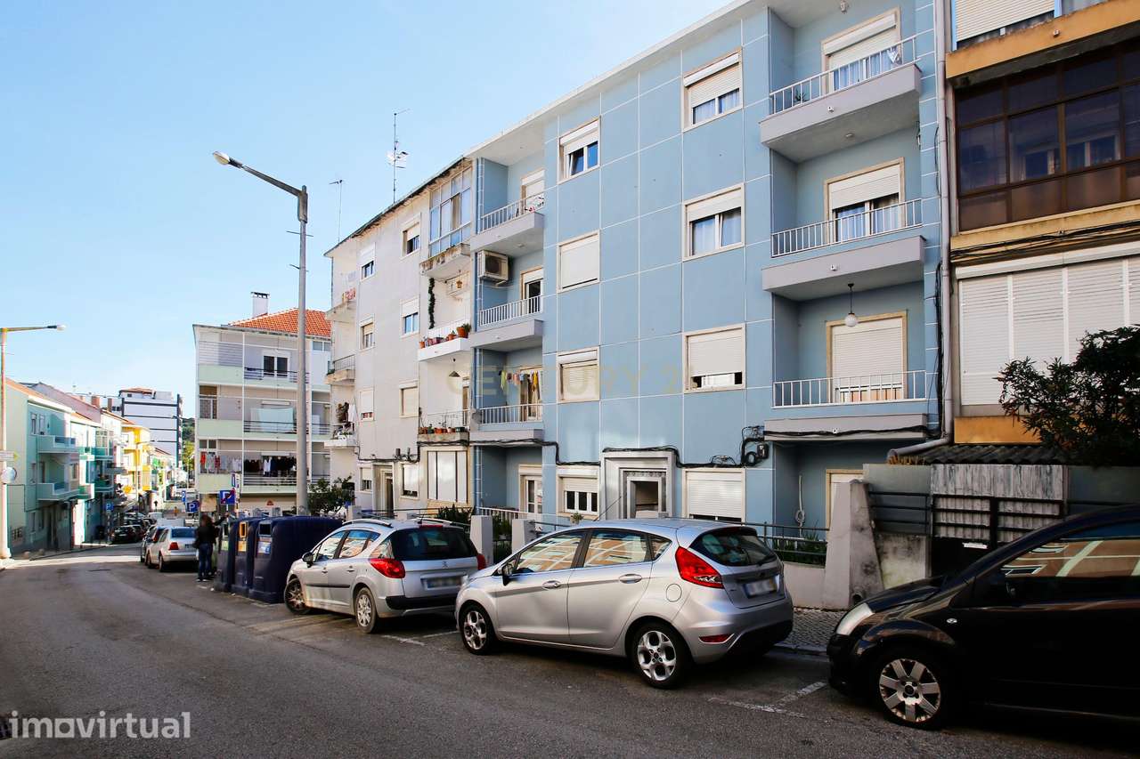 Cova da Piedade T2+1 com Terraço e Varanda - Grande imagem: 2/6