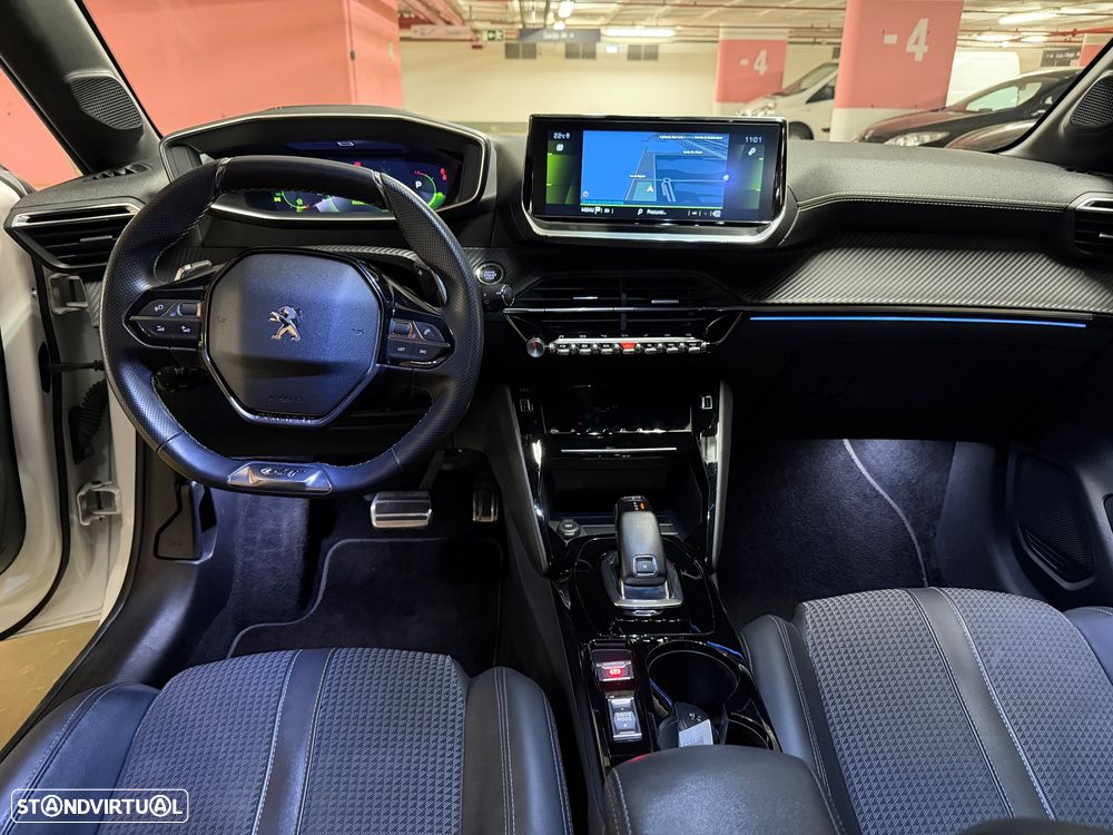 Peugeot 208 1.2 PureTech GT Line EAT8 - 6
