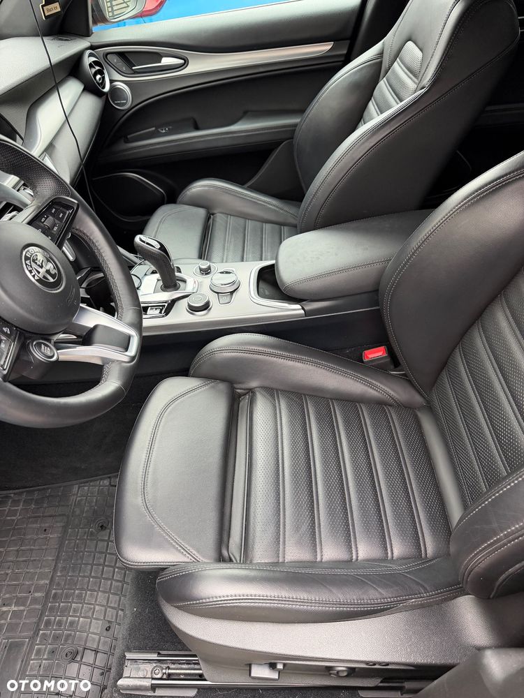 Alfa Romeo Stelvio 2.0 Turbo Veloce Q4 - 8