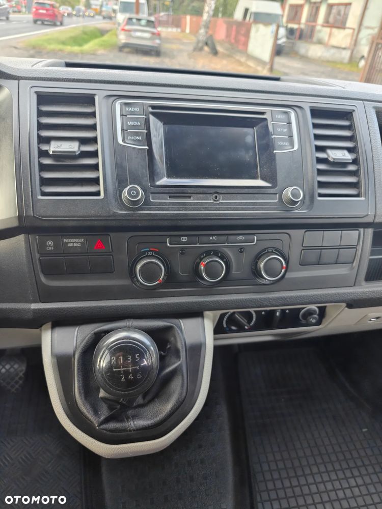 Volkswagen Transporter - 18