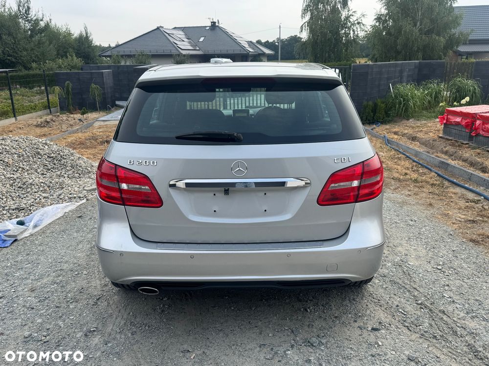 Mercedes-Benz Klasa B 200 CDI (BlueEFFICIENCY) - 6