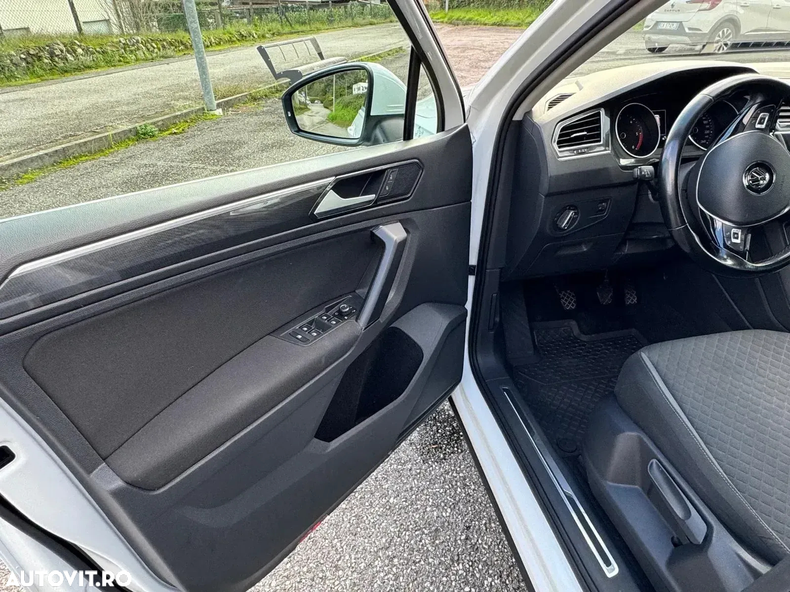Volkswagen Tiguan 2.0 TDI SCR (BlueMotion Technology) Comfortline - 2