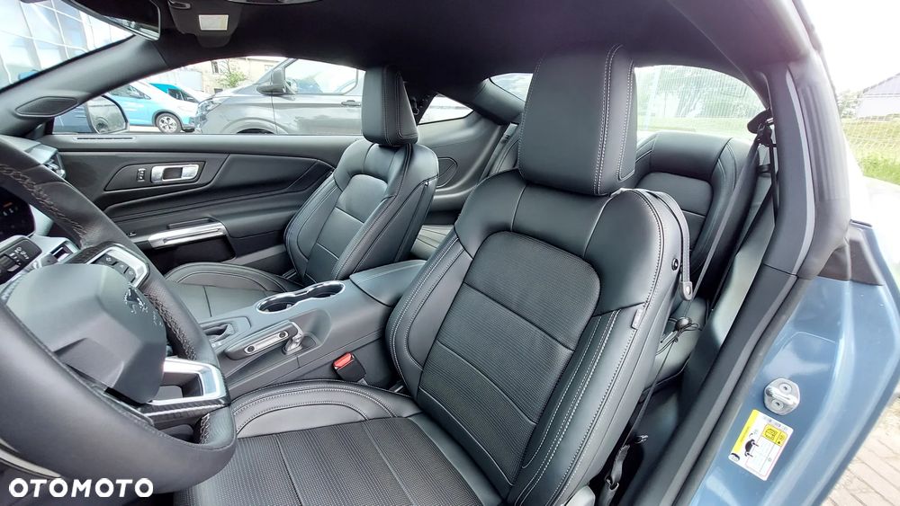 Ford Mustang - 28