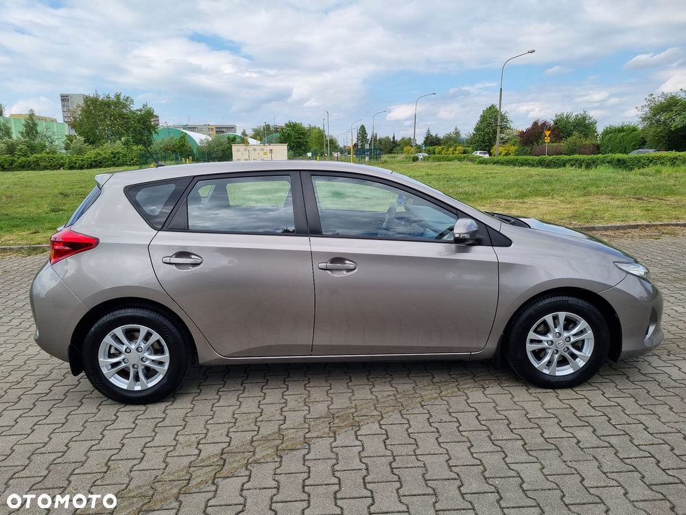 Toyota Auris 1.33 VVT-i Active - 11