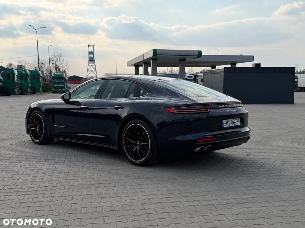 Porsche Panamera - 6
