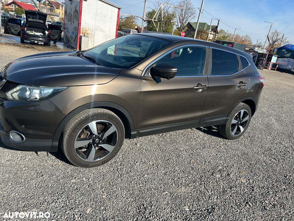 Nissan Qashqai 1.5 DCI Start/Stop Tekna - 8