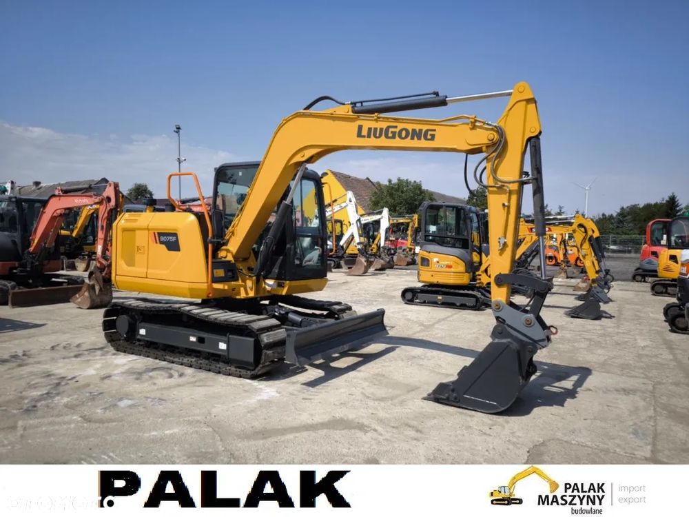 Liu Gong 9075F nie mylić z  JCB 85z - 9