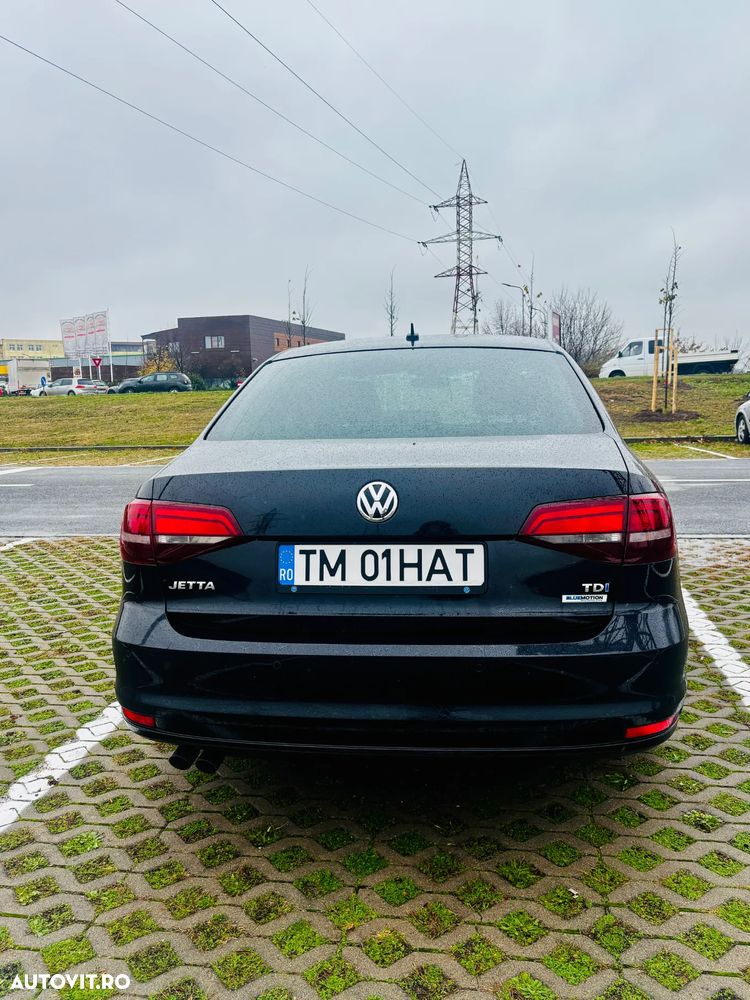 Volkswagen Jetta 2.0 TDI Comfortline - 5